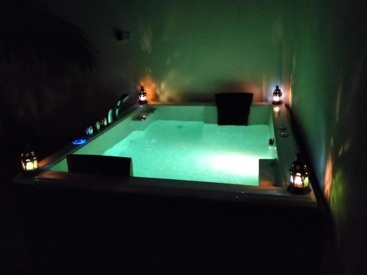 Villa Casa Blanca Luxury Spa Con Piscina Privada Y Jacuzzi Privado Chiclana de la Frontera Ngoại thất bức ảnh